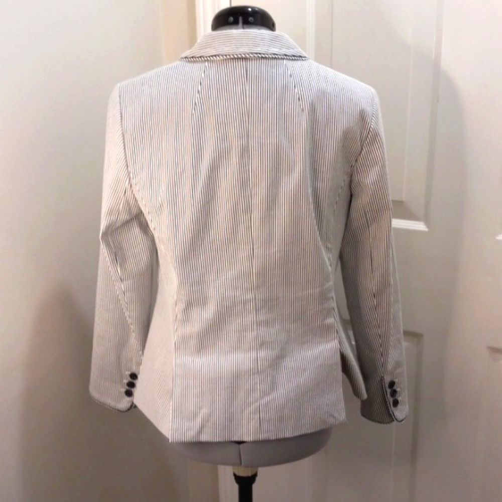 Talbots Navy & White Pin Striped 2 Button Blazer Size 10p - Picture 2 of 5